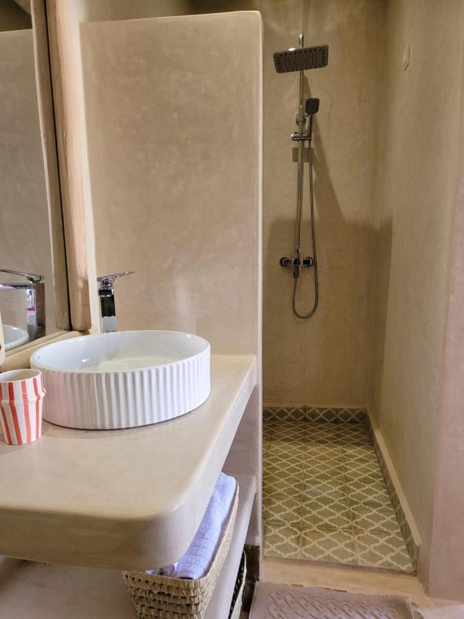 Isahiac Avec Piscine En Exclusivite Hébergement de vacances *