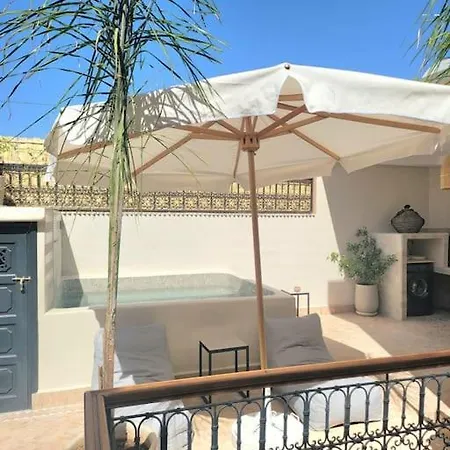 Riad Isahiac Avec Piscine En Exclusivite Marrakesh Extérieur photo