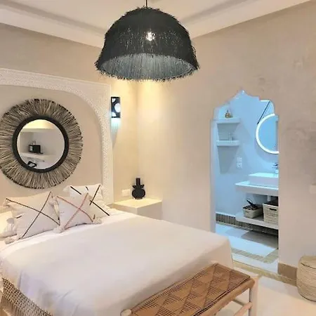 Riad Isahiac Avec Piscine En Exclusivite Marrakesh Extérieur photo