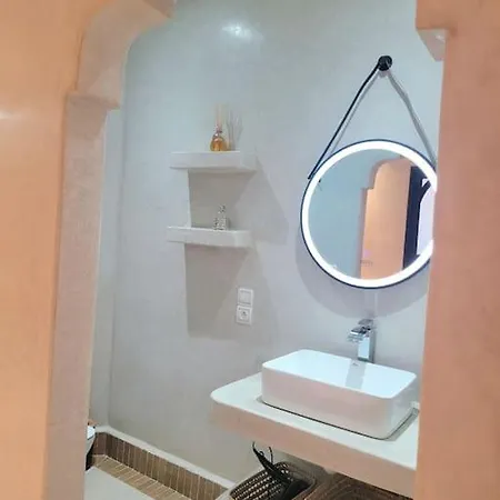 Riad Isahiac Avec Piscine En Exclusivite Marrakesh Extérieur photo