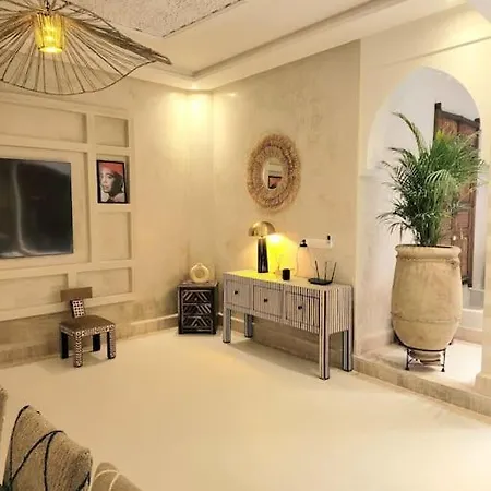 Riad Isahiac Avec Piscine En Exclusivite Marrakesh Extérieur photo